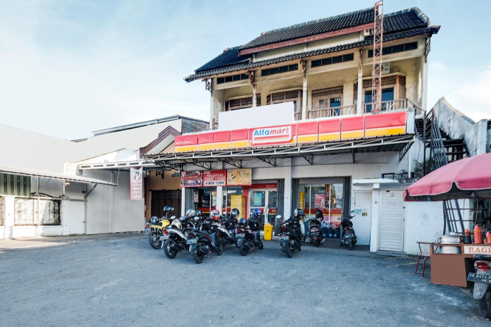 Pedes Spot On 92068 Pudja Kesuma Homestay Syariah Yogyakarta מראה חיצוני תמונה