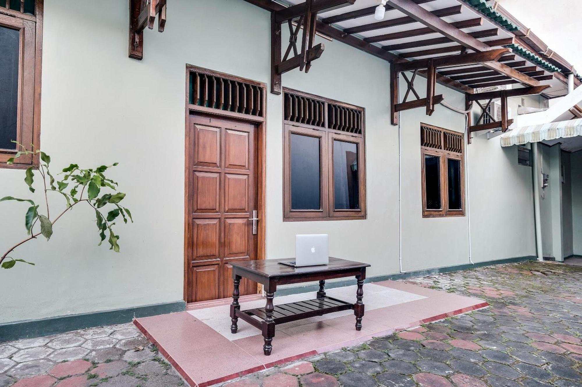 Pedes Spot On 92068 Pudja Kesuma Homestay Syariah Yogyakarta מראה חיצוני תמונה